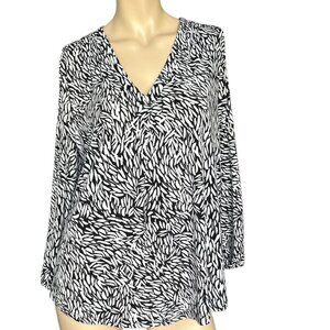 Vince Camuto V-neck 3/4 Sleeve Top Blouse Size L Black White Print Artsy